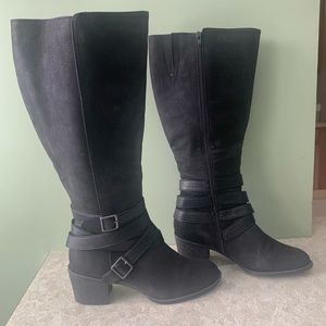 Women’s size 9 wide high boots suede like